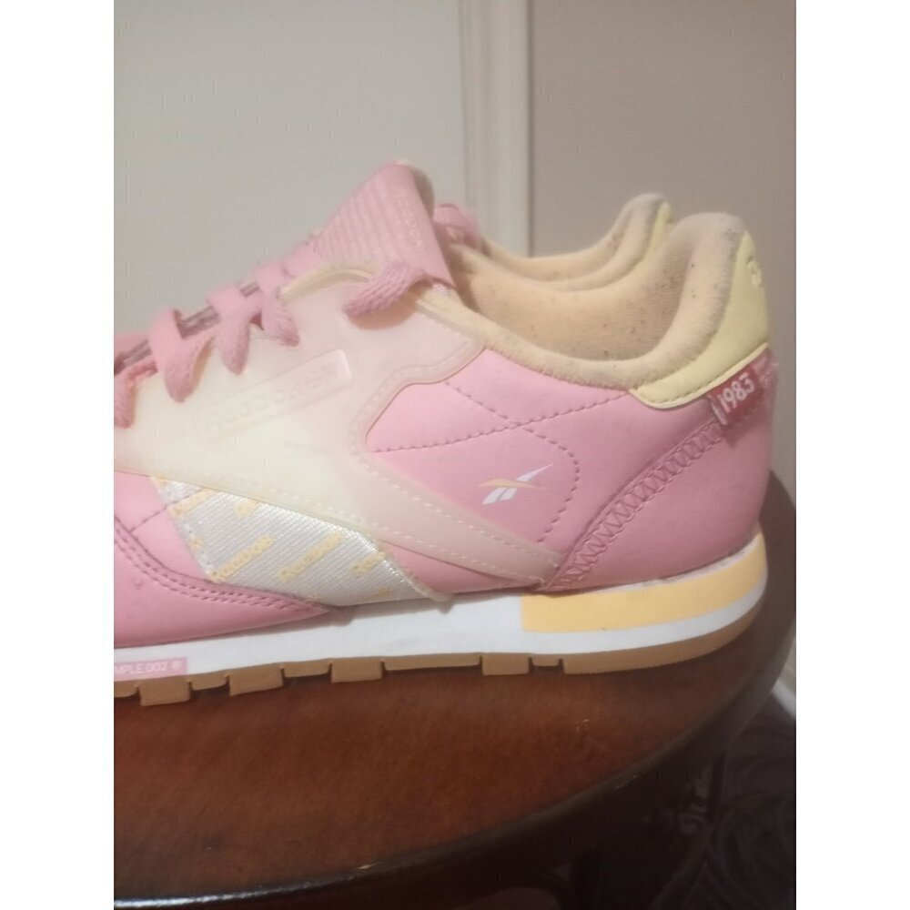 Reebok Classic 1983 DV5245 Mens Leather Athletic Shoes Pink Desert Glow Size 7 - Picture 11 of 15